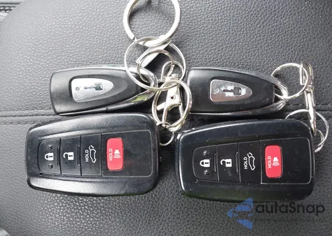 2019 Toyota Rav4 Xle Premium из США, поврежденный, VIN 2T3A1RFV6KC048076